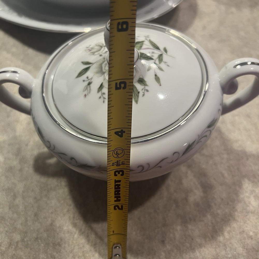 Diamond Romance China Sugar Bowl in EUC - Picture 8 of 14